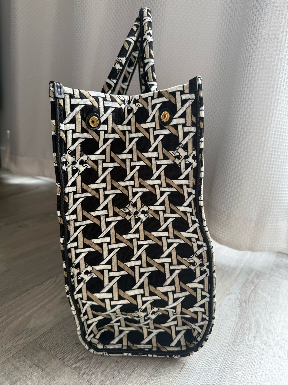 Tory Burch Ella Circular Knit Tote - Black, White and Tan - Picture 5 of 16